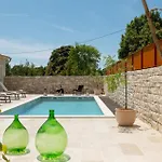 In With Sauna Tatil Evi Žminj