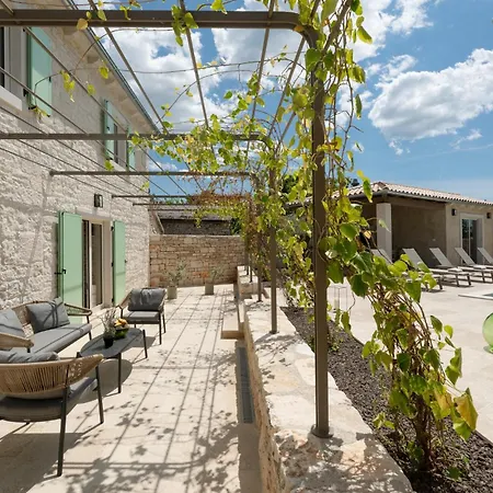 Stunning In With Sauna Ferienhaus Žminj