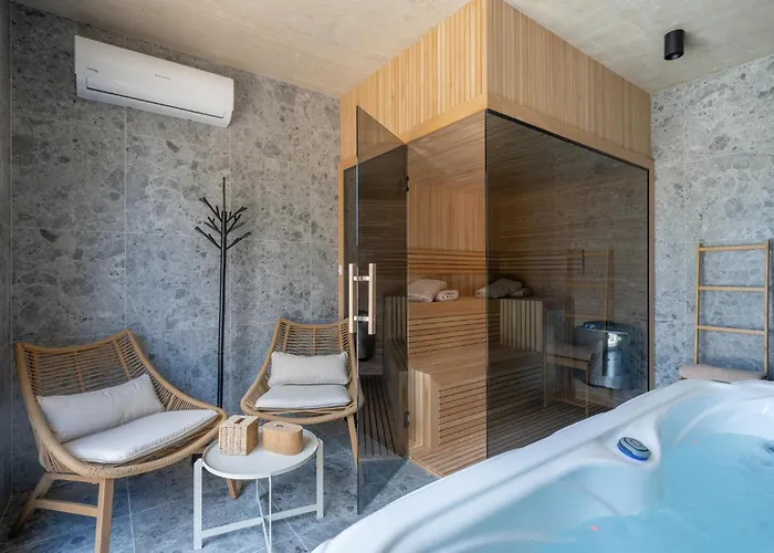 Vakantiehuis In With Sauna *